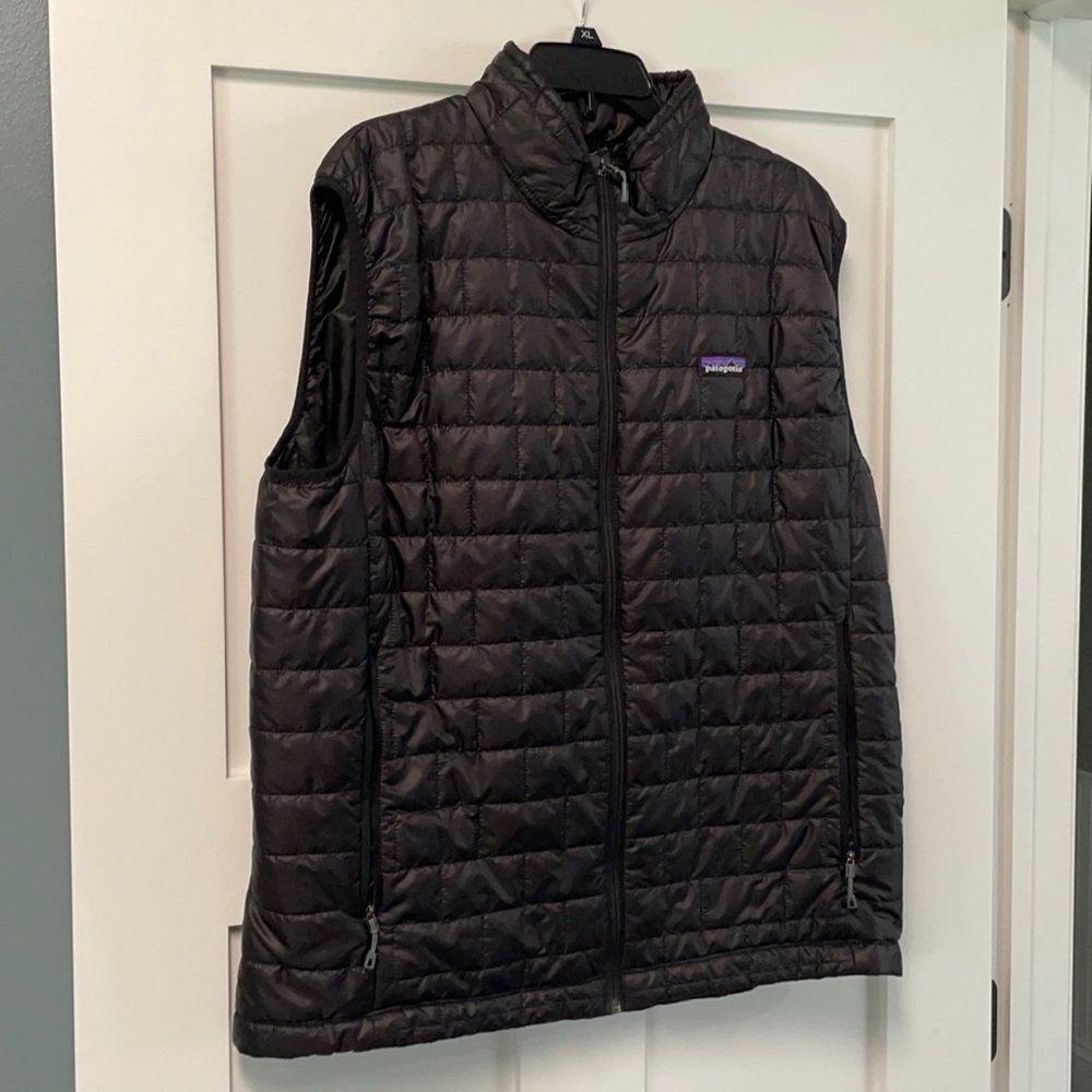 Men’s Patagonia XL puff vest